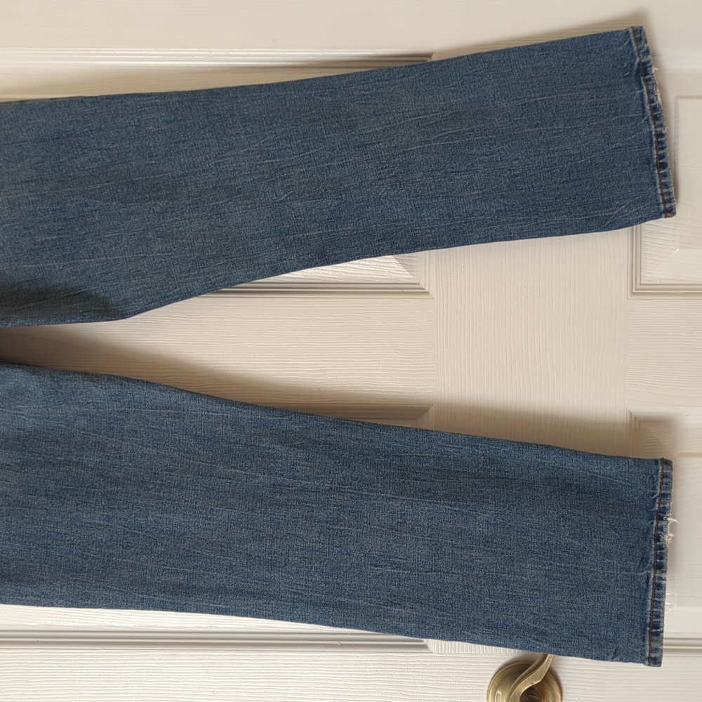 Abercrombie & Fitch Distressed Ankle Straight Ultra High Rise Curve Love Jeans - Picture 7 of 15